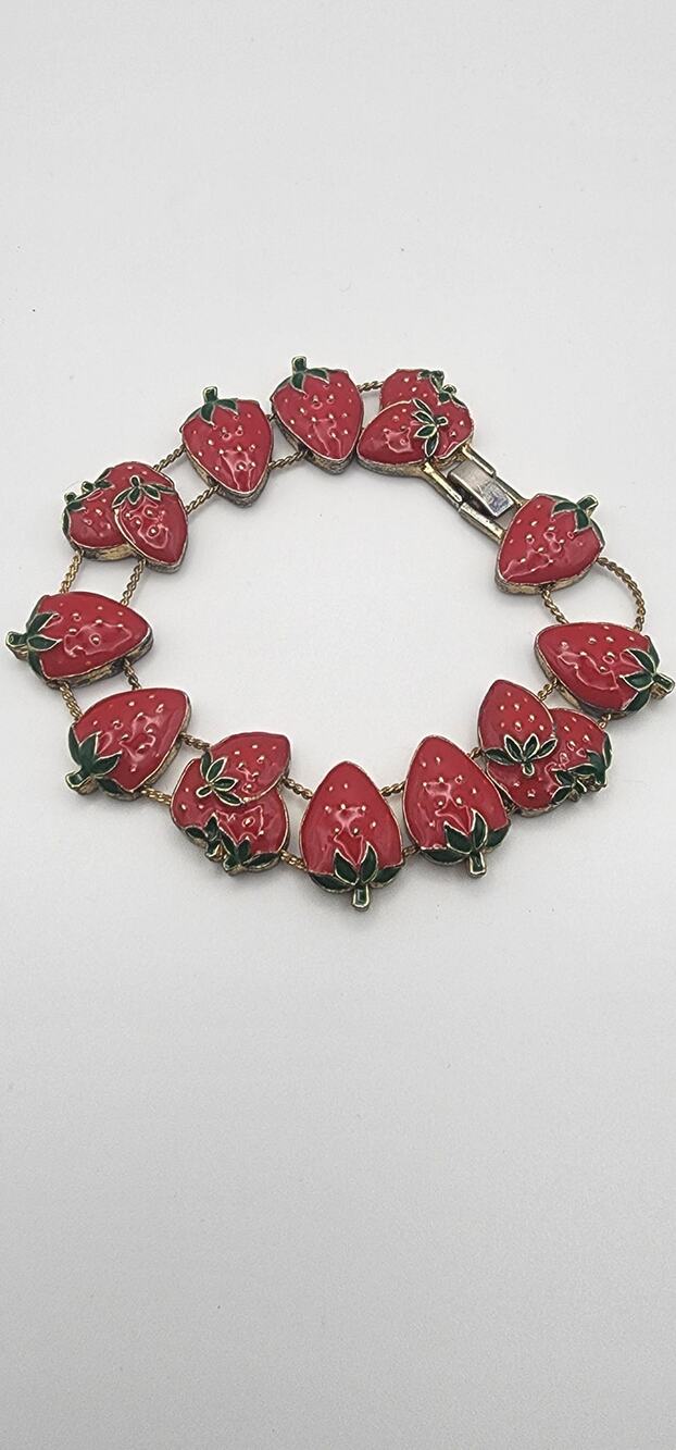 Vintage 1980s Strawberry Bracelet Red Enamel Gold Tone Slide Charm 7.5"